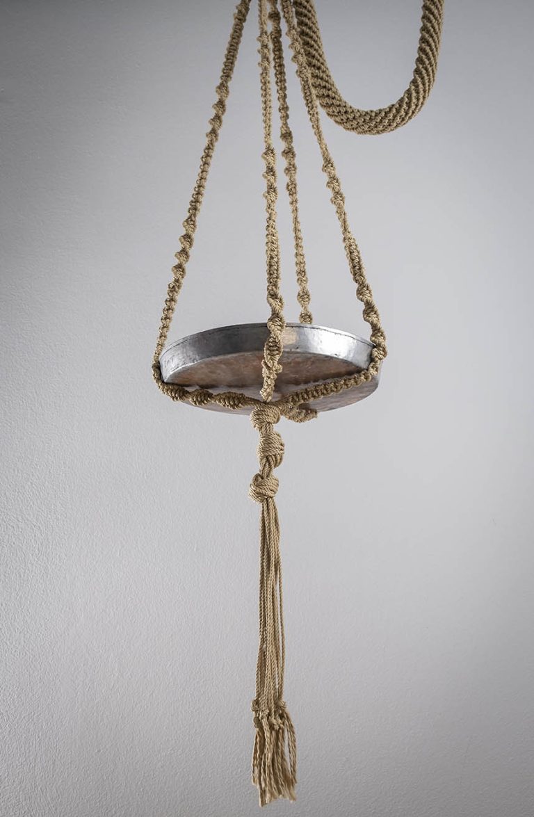 Gold Hanger Arya