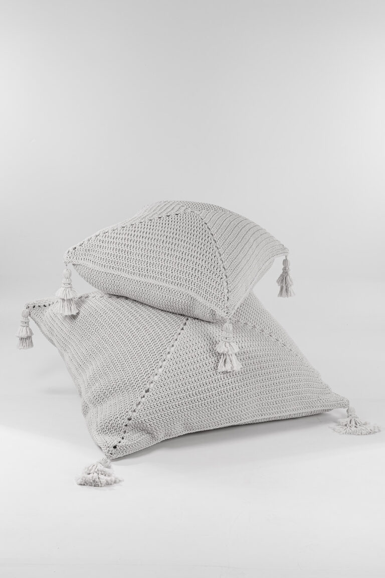 Poufs/Pillows