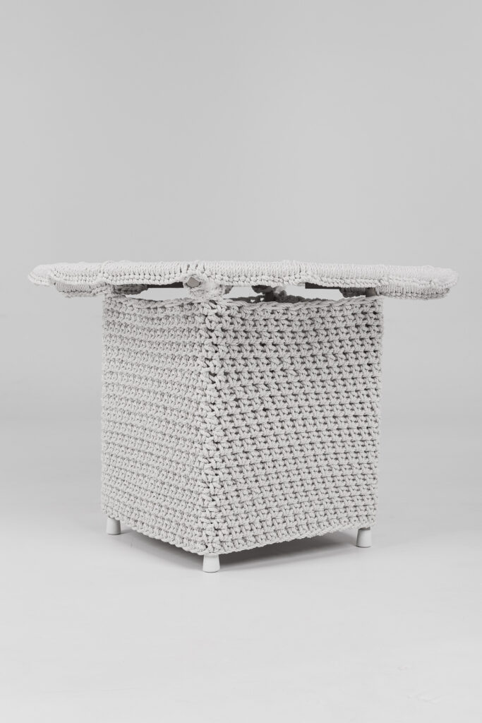 Malu Table